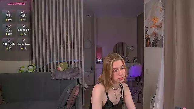 sofiapurex from StripChat is Freechat