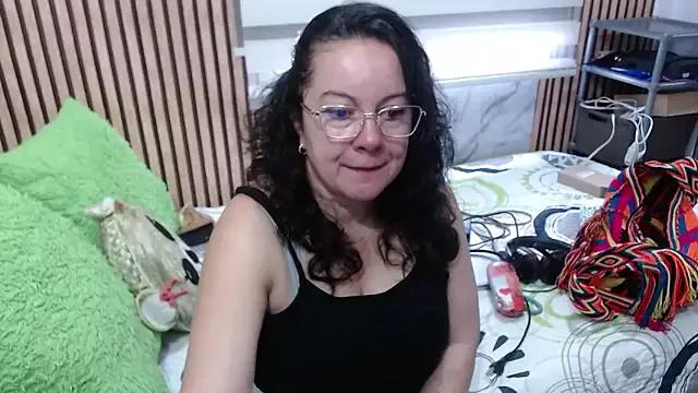 Entertain your itch for girls livestreamers with our collection of stunning models, skilled in the art of temptation and delight.