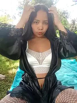 Entertain your itch for girls livestreamers with our collection of stunning models, skilled in the art of temptation and delight.