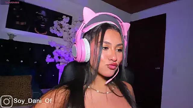 Entertain your itch for girls livestreamers with our collection of stunning models, skilled in the art of temptation and delight.