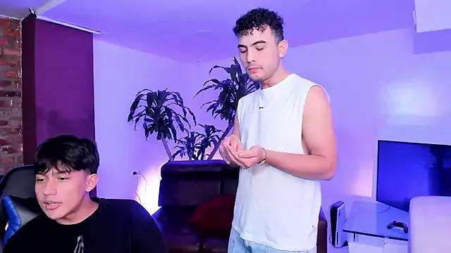 Spaceboys18 from StripChat is Freechat