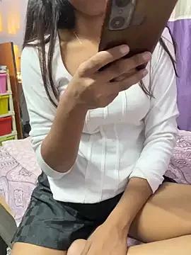 SQUIRT_GIRL2 from StripChat is Freechat