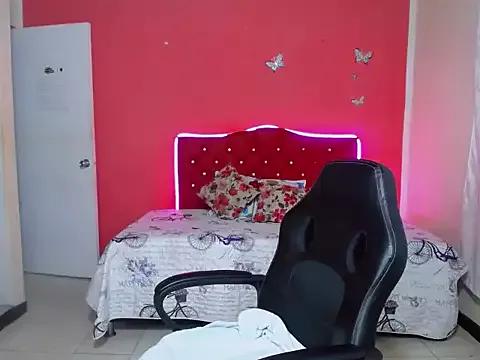 starandheart from StripChat is Freechat