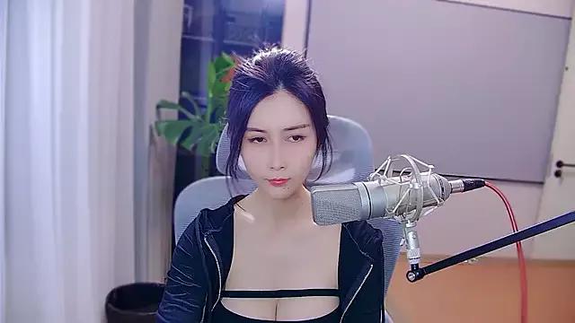 Stars-s from StripChat is Freechat