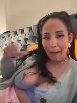 Stella_dauergeil from StripChat is Freechat