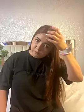 Stephanie_Daniels_ from StripChat is Freechat