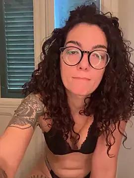 strawberry_queen2 from StripChat is Freechat