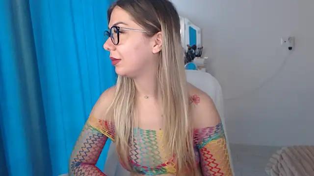 Entertain your itch for girls livestreamers with our collection of stunning models, skilled in the art of temptation and delight.