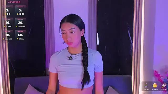 Sussyrosse_ from StripChat is Freechat