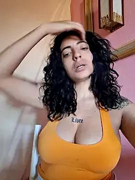 Sweet-diamondxxx from StripChat is Freechat