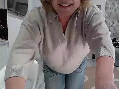 Sweet4104 from StripChat is Freechat