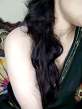 Sweet_seema from StripChat is Freechat