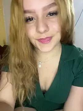 Sweetbaby2_0 from StripChat is Freechat