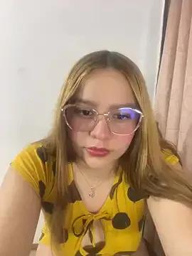 Entertain your itch for girls livestreamers with our collection of stunning models, skilled in the art of temptation and delight.