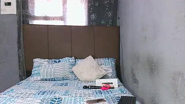 Sweetbedroomeyez01 from StripChat is Freechat
