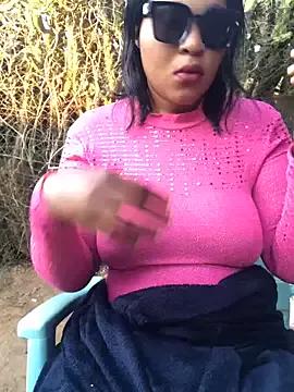 SweetGal98 from StripChat is Freechat