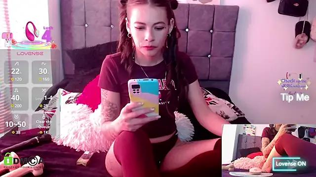 Entertain your itch for girls livestreamers with our collection of stunning models, skilled in the art of temptation and delight.