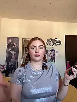 sweetluciee from StripChat is Freechat