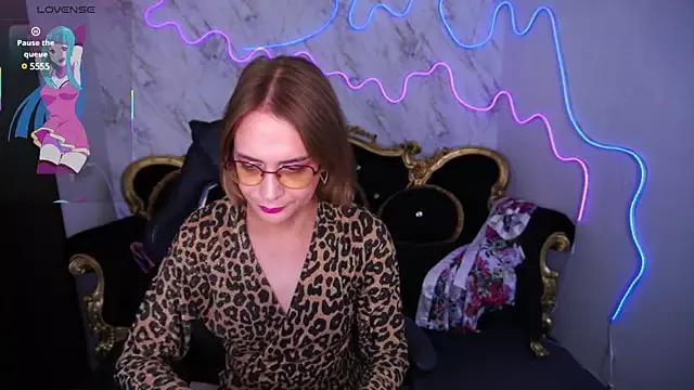 Entertain your itch for girls livestreamers with our collection of stunning models, skilled in the art of temptation and delight.