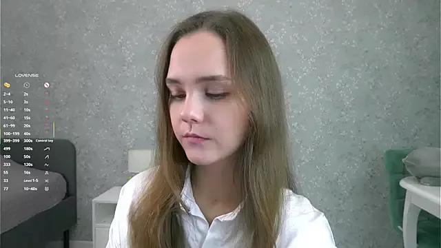 SweetSaraPie from StripChat is Freechat