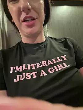 sweetsirenn from StripChat is Freechat