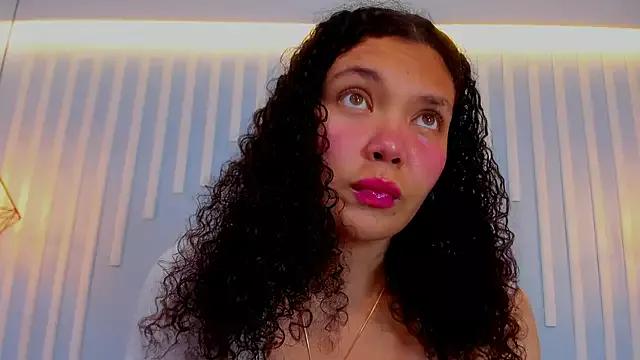 SweetStarr_ from StripChat is Freechat