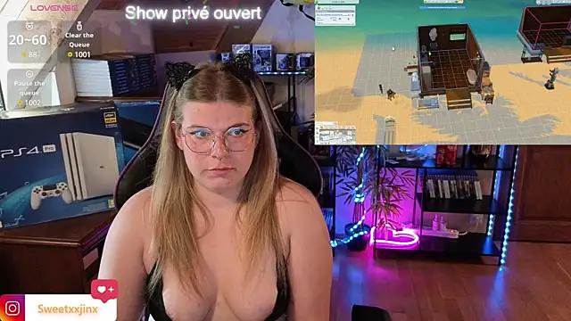 Entertain your itch for girls livestreamers with our collection of stunning models, skilled in the art of temptation and delight.