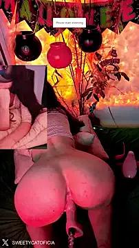 Entertain your itch for girls livestreamers with our collection of stunning models, skilled in the art of temptation and delight.