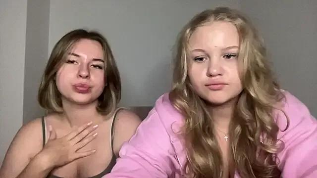 sweetygirlsmeav from StripChat is Freechat