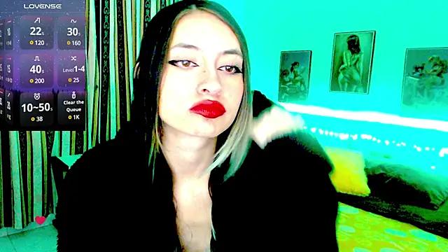 Entertain your itch for girls livestreamers with our collection of stunning models, skilled in the art of temptation and delight.