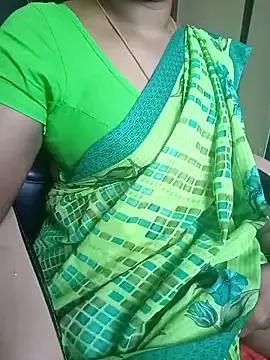 Tamil-hotwife from StripChat is Freechat