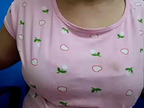 Entertain your itch for girls livestreamers with our collection of stunning models, skilled in the art of temptation and delight.