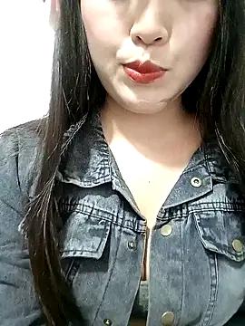 tannhimaimt from StripChat