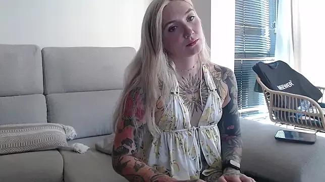 Entertain your itch for girls livestreamers with our collection of stunning models, skilled in the art of temptation and delight.