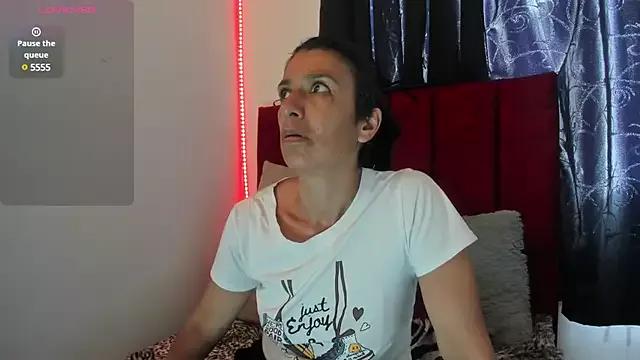 Taylorbdsm from StripChat is Freechat