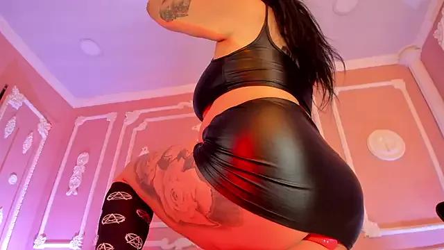 Entertain your itch for girls livestreamers with our collection of stunning models, skilled in the art of temptation and delight.