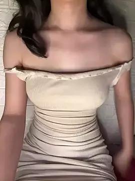Entertain your itch for girls livestreamers with our collection of stunning models, skilled in the art of temptation and delight.