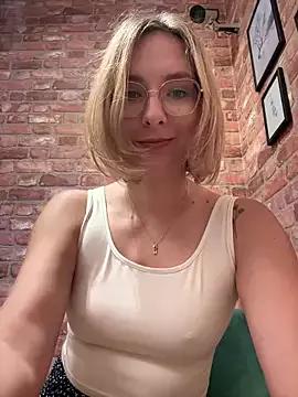 Entertain your itch for girls livestreamers with our collection of stunning models, skilled in the art of temptation and delight.