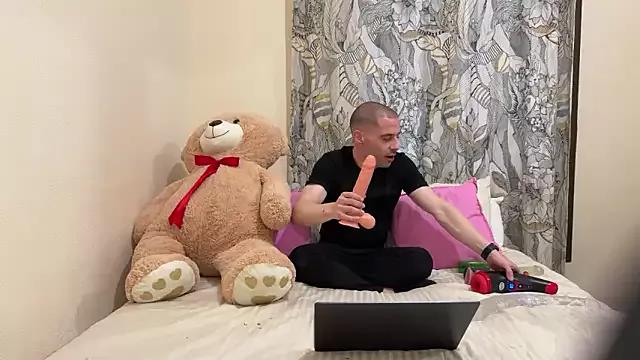 Entertain your itch for girls livestreamers with our collection of stunning models, skilled in the art of temptation and delight.