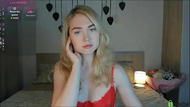 Entertain your itch for girls livestreamers with our collection of stunning models, skilled in the art of temptation and delight.