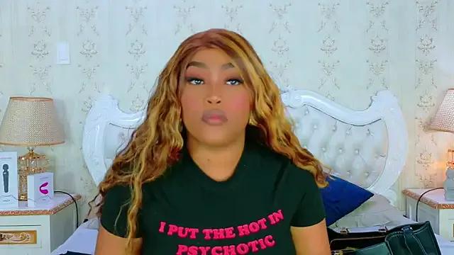 TianahGlow from StripChat is Freechat