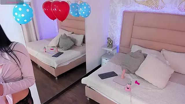 Entertain your itch for girls livestreamers with our collection of stunning models, skilled in the art of temptation and delight.
