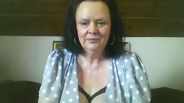 TiffanyMature from StripChat is Freechat