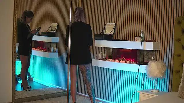 TiffanyMaze from StripChat is Freechat