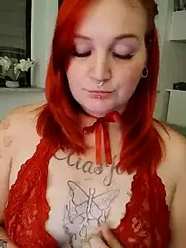 TiffiChantiT2 from StripChat is Freechat