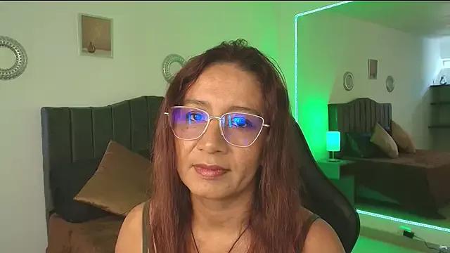 tina_moon2 from StripChat is Freechat