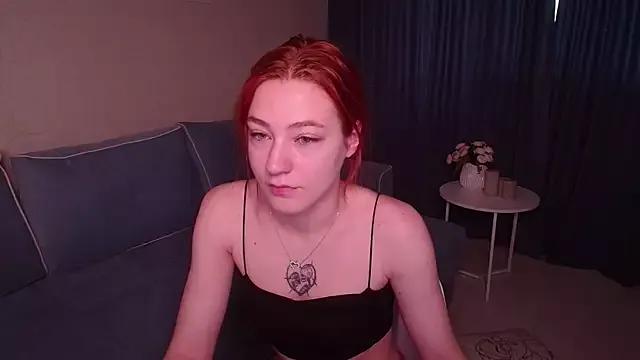 TinaCruyze from StripChat is Freechat