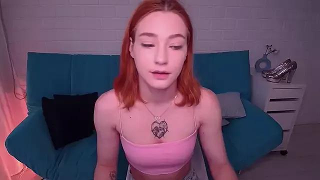 TinaCruyze from StripChat is Freechat