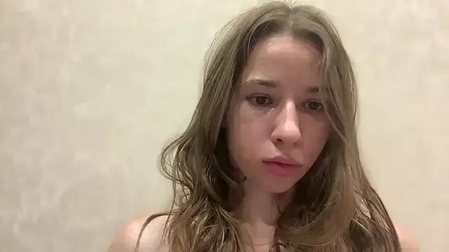 tinykisa from StripChat is Freechat