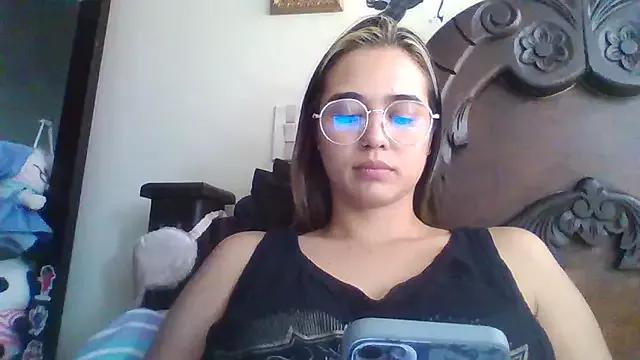 trianabell from StripChat is Freechat